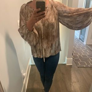NWT Vici accordion style sheer top